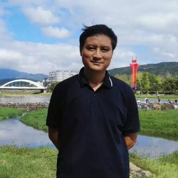 江金彬